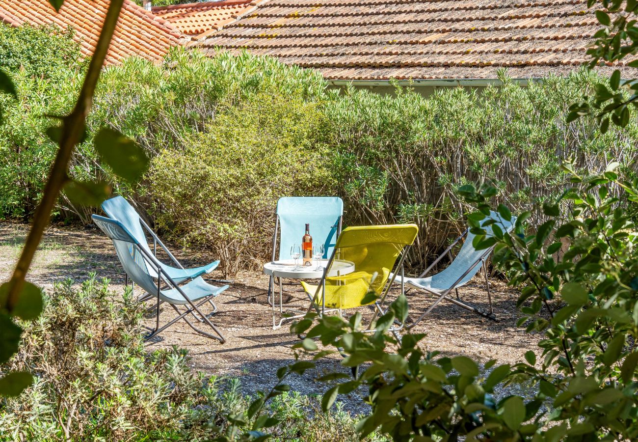 Maison à La Ciotat - Sarti. A 5m à pied des plages, Clim, jardin, BBQ