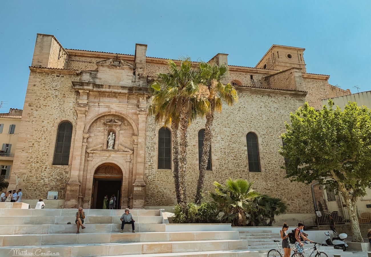 Appartement à La Ciotat - Canoun. Idéal pour les équipages, vacances. Clim