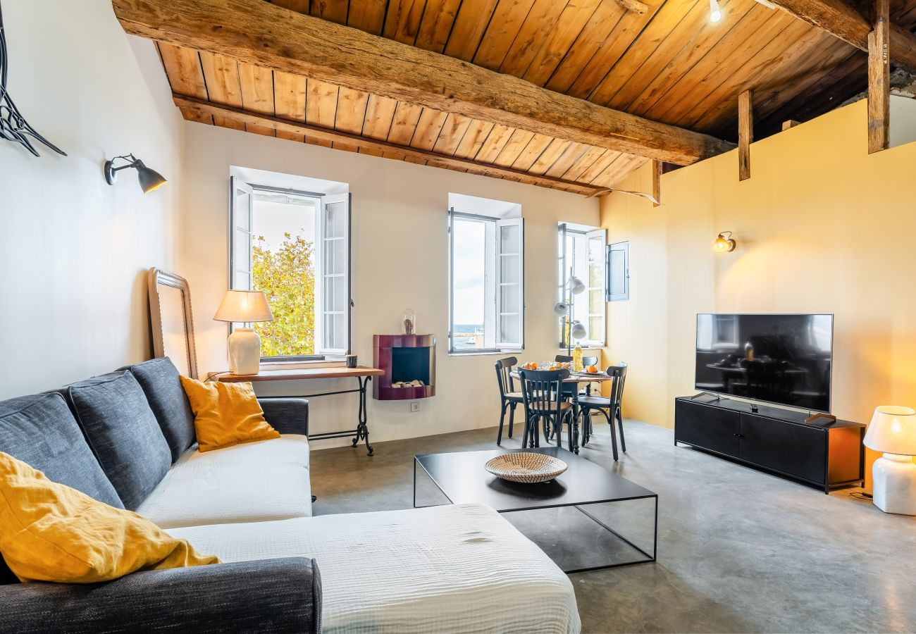 Appartement à La Ciotat - Bocho. Loft climatisé avec vue mer et sur le port