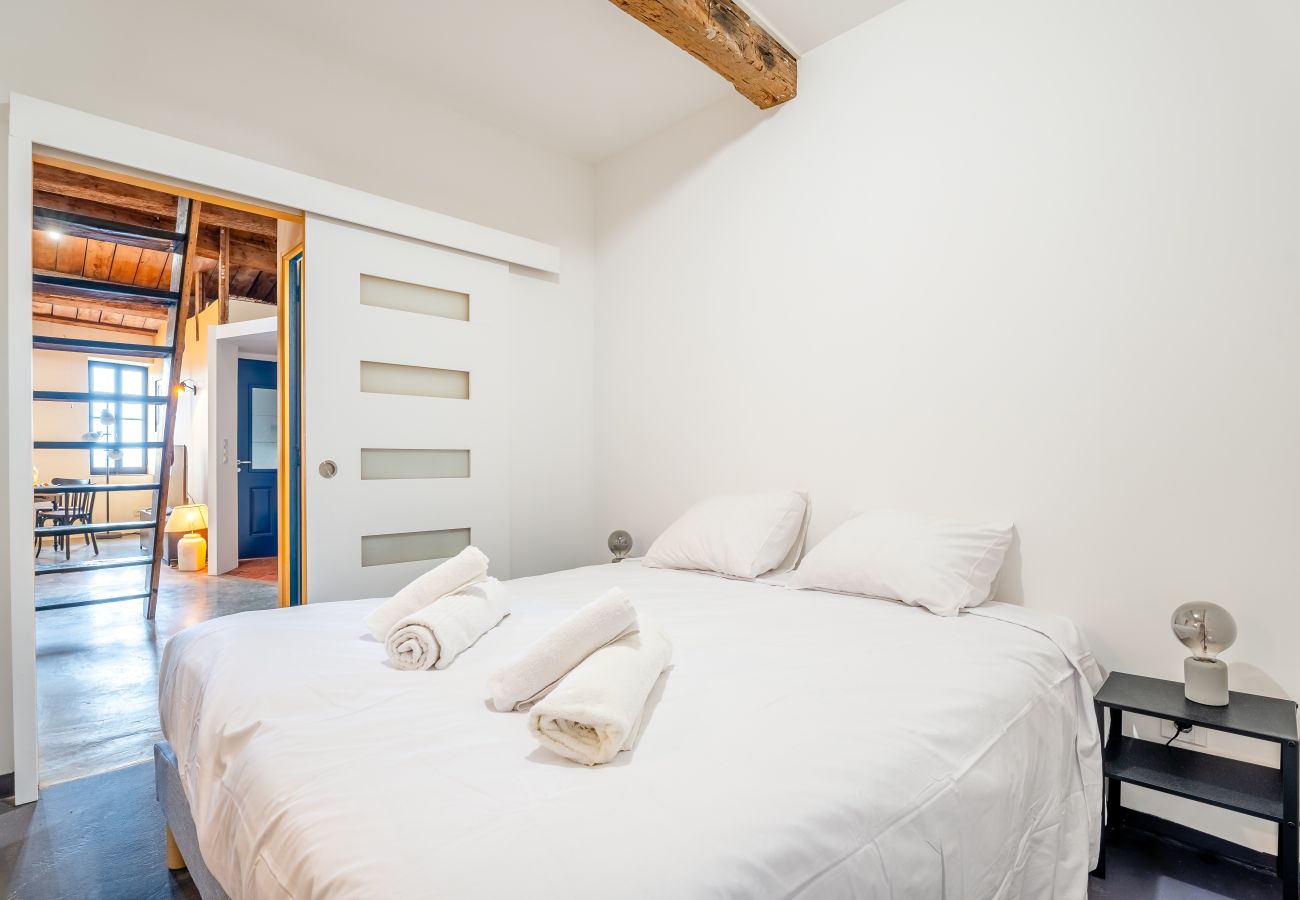 Appartement à La Ciotat - Bocho. Loft climatisé avec vue mer et sur le port