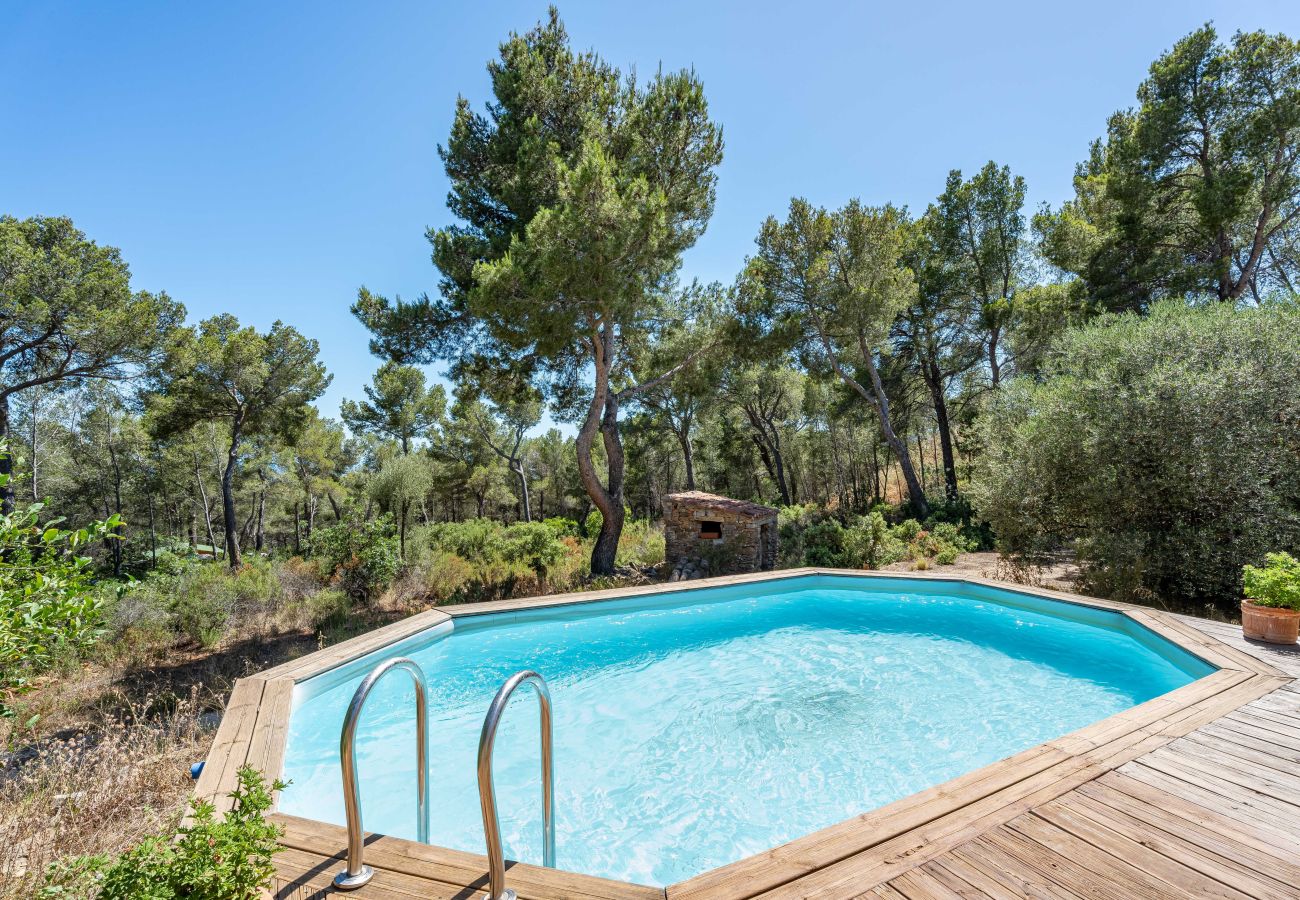 Maison à La Ciotat - Mas Grasco. Piscine, solarium. 8 mn des plages.