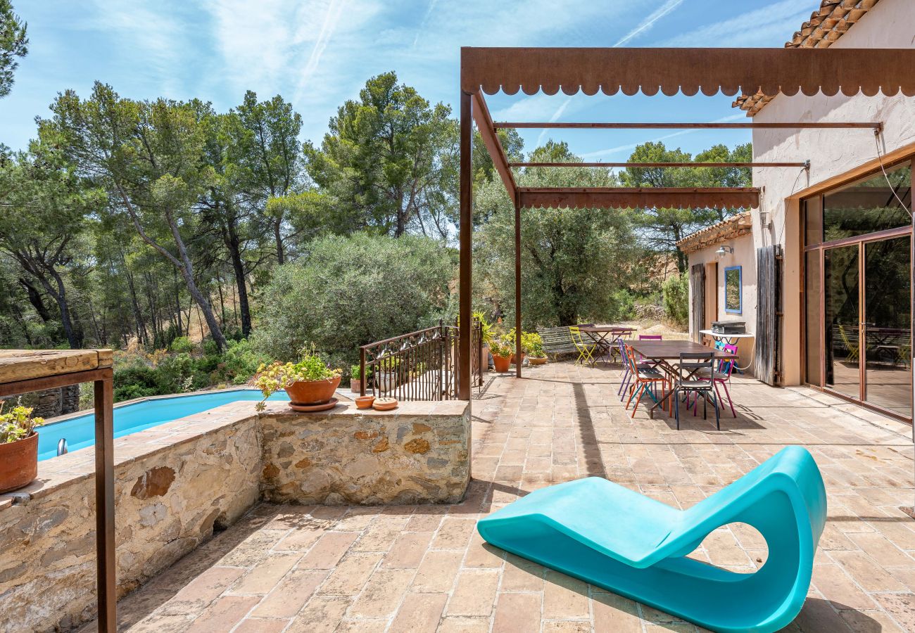 Maison à La Ciotat - Mas Grasco. Piscine, solarium. 8 mn des plages.