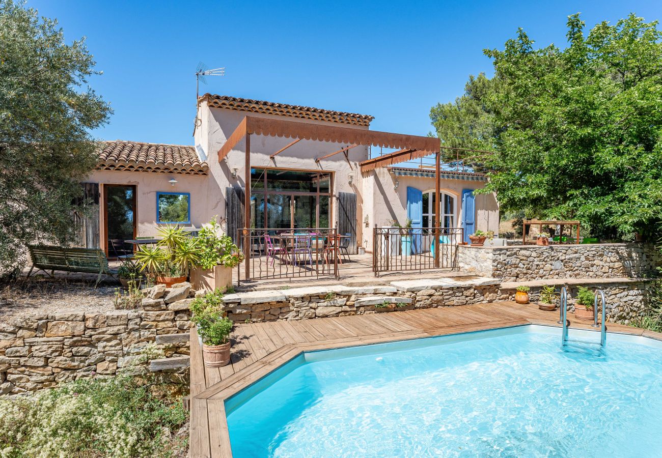 Maison à La Ciotat - Mas Grasco. Piscine, solarium. 8 mn des plages.