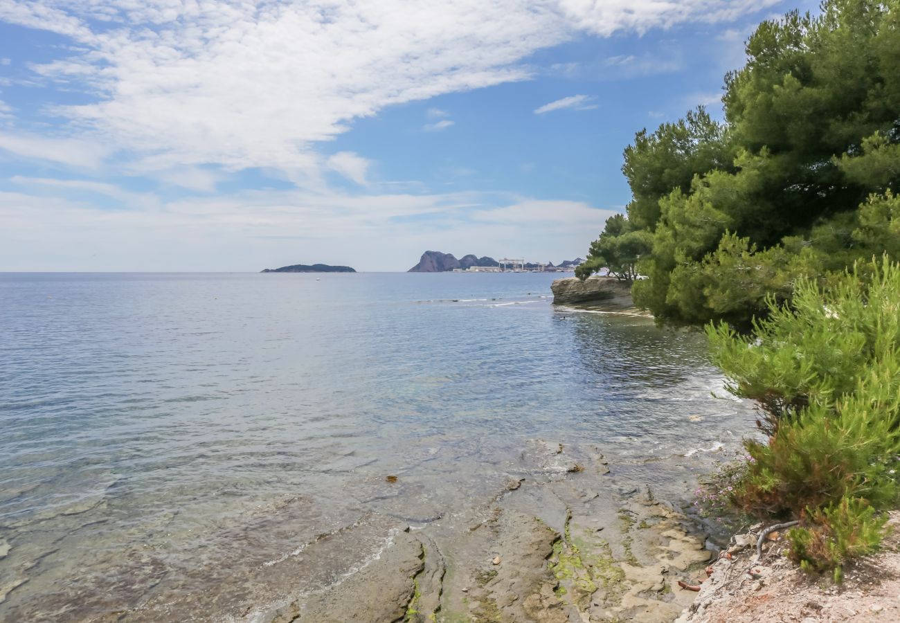 Appartement à La Ciotat - Les Cigales, bas de villa, clim, jardin parking